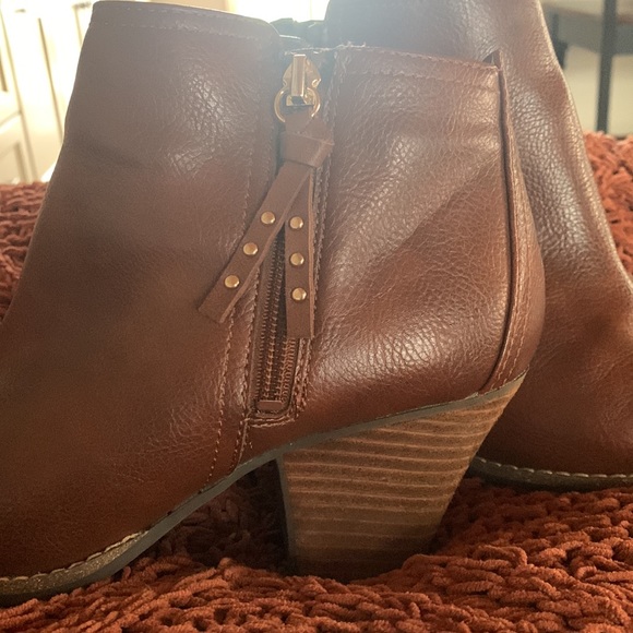 Women’s boot - Picture 2 of 11